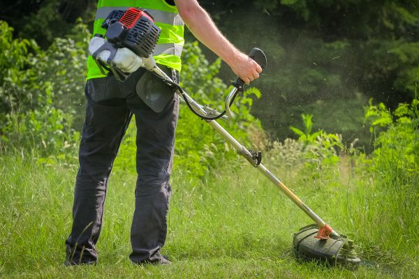 Weed Cutting Service
